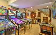 Others 7 Luxe Grand Lake Retreat: Game Room & Hot Tub!