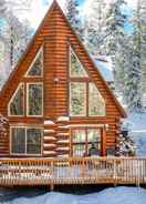 Imej utama Newly Renovated A-frame Cabin: 0.5 Mi to Skiing!