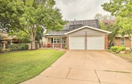 Others 7 Fort Worth Retreat: Fenced Yard w/ Fire Pit!