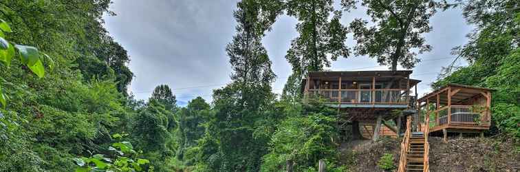 Others Hand-crafted Creekside Treehouse With Grill!