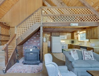 Khác 2 Rustic, Cozy Cabin w/ Easy Ski and Beach Access!