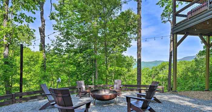 อื่นๆ 'see Forever' Bryson City Cabin w/ Hot Tub & Deck!