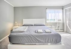 其他 3 Waterbury Home: Playground & Porch Swing