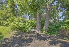 其他 7 Waterbury Home: Playground & Porch Swing