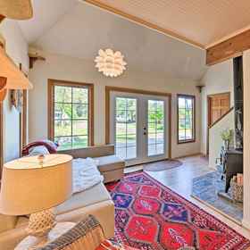 Interior1湯森港小屋近酒莊及高爾夫球場,Port Townsend Carnegie Library飯店