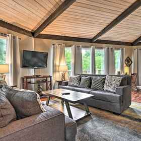 Primary image 1 Gatlinburg House w/ Pool Table & Forest Views!, Pigeon Forge Villas