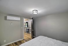 Khác 2 Updated Bristol Retreat ~ 2 Miles to Downtown!