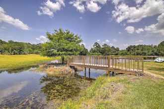 Others 4 Stylish Woodville Cabin: Fishing Dock Access!