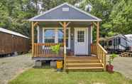 Others 5 Stylish Woodville Cabin: Fishing Dock Access!