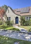 Imej utama Charming Antioch Home w/ Private Yard + Grill