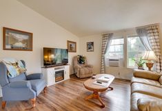 Others 2 Fire Pit + Patio: Peaceful Port Angeles Escape!