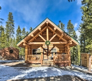 Lainnya 2 Remodeled Swedish Cope Log Cabin w/ Sauna + Loft!