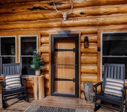 Lainnya 3 Remodeled Swedish Cope Log Cabin w/ Sauna + Loft!