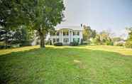 อื่นๆ 4 Rural & Historic Estate Home, 12 Mi to Clarksville