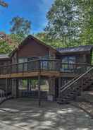 Imej utama Waterfront Eagle River Lake Home w/ Boat Dock