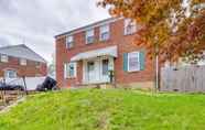 Others 2 Allentown Townhome w/ Deck - 3 Mi to PPL Center!