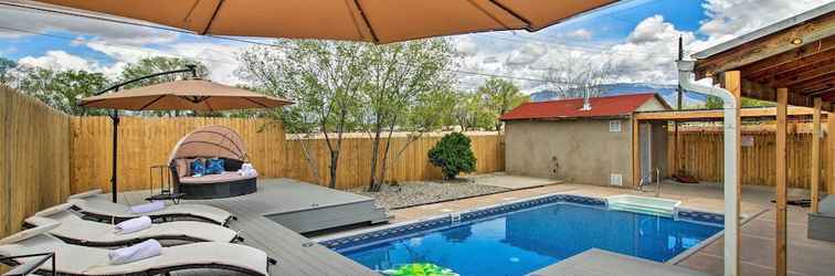 Lain-lain Luxury Albuquerque Home w/ Pool, Deck, + Hot Tub!