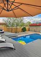 Imej utama Luxury Albuquerque Home w/ Pool, Deck, + Hot Tub!