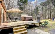 Khác 5 Catskills Getaway w/ Hot Tub on 45 Acres!