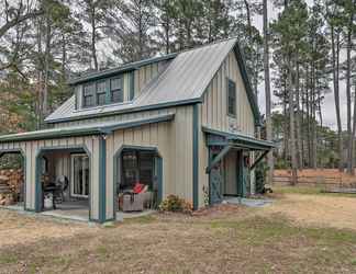 Lainnya 2 Trent River Cottage w/ Patio, Fire Pit & Kayaks!