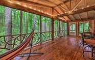 Lain-lain 7 Tranquil Greentown Cabin w/ Screened Porch!