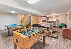 Others 3 Spacious Gatlinburg Cabin w/ Private Hot Tub!