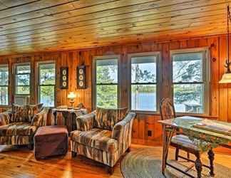 Others 2 Cozy Lakefront Cabin w/ Indoor Gas Fireplace!