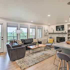 ภาพหลัก 1 Quaint Bend Condo w/ Pool & Hot Tub Access!, Central Oregon Community College Hotels