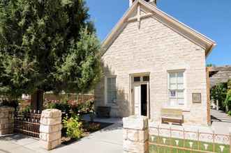 Lainnya 4 Updated Main St Apt. Near Fishlake & Capitol Reef!