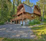 Others 4 Spacious Alpine Cabin w/ Fireplace & Deck!