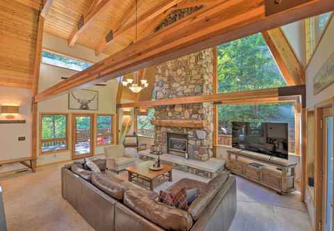 Khác Spacious Alpine Cabin w/ Fireplace & Deck!