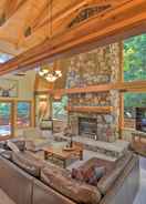 Imej utama Spacious Alpine Cabin w/ Fireplace & Deck!