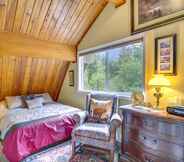 Others 6 Owls Nest - Cozy Cabin w/ Hot Tub & Fireplace!