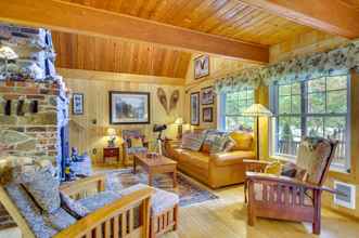 Others 4 Owls Nest - Cozy Cabin w/ Hot Tub & Fireplace!