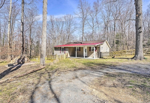 Others Charming Home With Yard Near Shenandoah River!