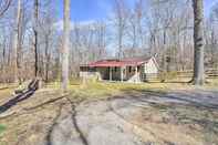 Others Charming Home With Yard Near Shenandoah River!