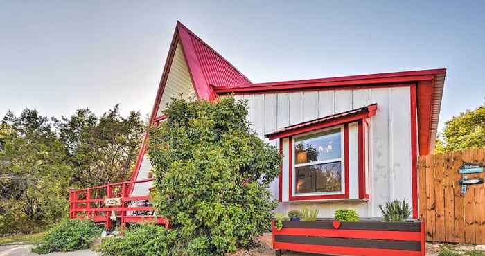 Lainnya Charming 'lake Creek Cabin' w/ Pool Access & Decks