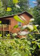 ภาพหลัก 'fox Creek Waterside Cabin' w/ Private Hot Tub!