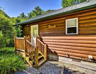 Lainnya 2 'fox Creek Waterside Cabin' w/ Private Hot Tub!