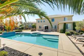 Others 4 Luxe Roseville Home w/ Pool & Hot Tub!