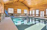 Others 2 Lodge w/ Indoor Pool, Along Devil's Lake Park