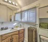 Others 3 Lake Michigan Vacation Rental: 1 Block to Marina!