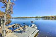 อื่นๆ Modern Mohican Lake Abode w/ Fire Pit & Views