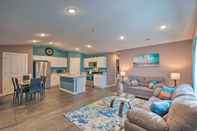 อื่นๆ 'park City on the Water' Townhome w/ Patio!