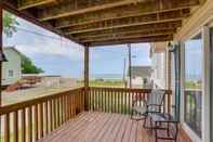 Others Oak Harbor Lake Home w/ 4 Decks + Seating!