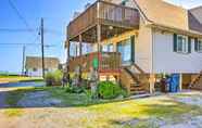 Others 4 Oak Harbor Lake Home w/ 4 Decks + Seating!