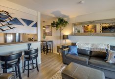 Others 4 Walk to the Beach: Ocean Shores Condo!