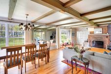 Lain-lain Quaint Woodstock Escape - 2 Mi to Tinker St!