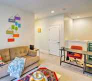 Others 2 Sunny Franklin Townhome: Close to Downtown!
