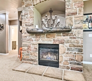 Lain-lain 5 Renovated Condo 8 Miles to Snowbasin Ski Resort!